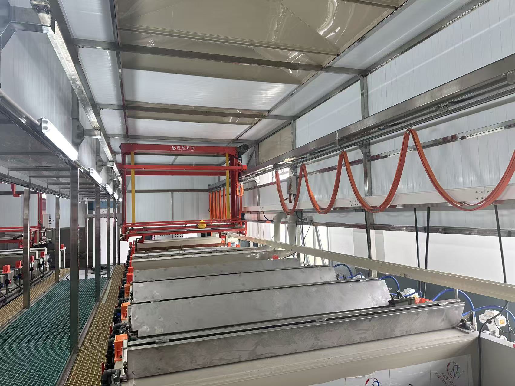 全自動龍門式陽極氧化線